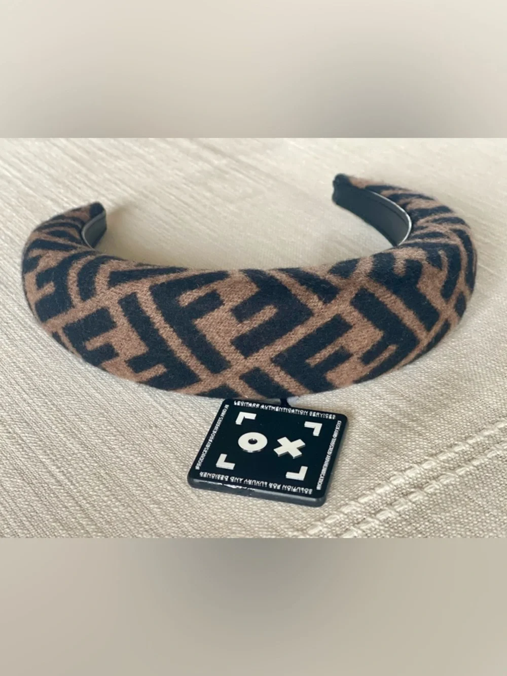 NWOT FENDI ICONIC FF ZUCCA LOGO PATTERN HEADBAND - Picture 5 of 9